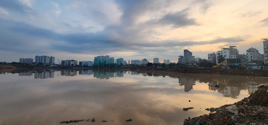 Vì sao nước ngập trên đường phố Hà Nội rút nhanh trong trận mưa tối 28/5? Vì sao nước ngập trên đường phố Hà Nội rút nhanh trong trận mưa tối 28/5?