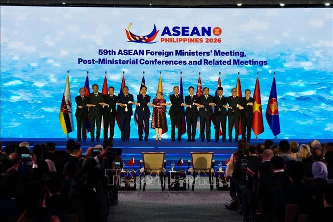 Việt Nam - ASEAN: 31 năm đồng hành cùng phát triển tự cường và gắn kết Việt Nam - ASEAN: 31 năm đồng hành cùng phát triển tự cường và gắn kết