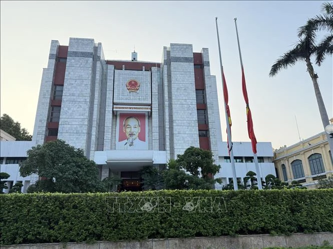 Việt Nam để Quốc tang đồng chí Chủ tịch Quốc hội Lào Xaysomphone Phomvihane