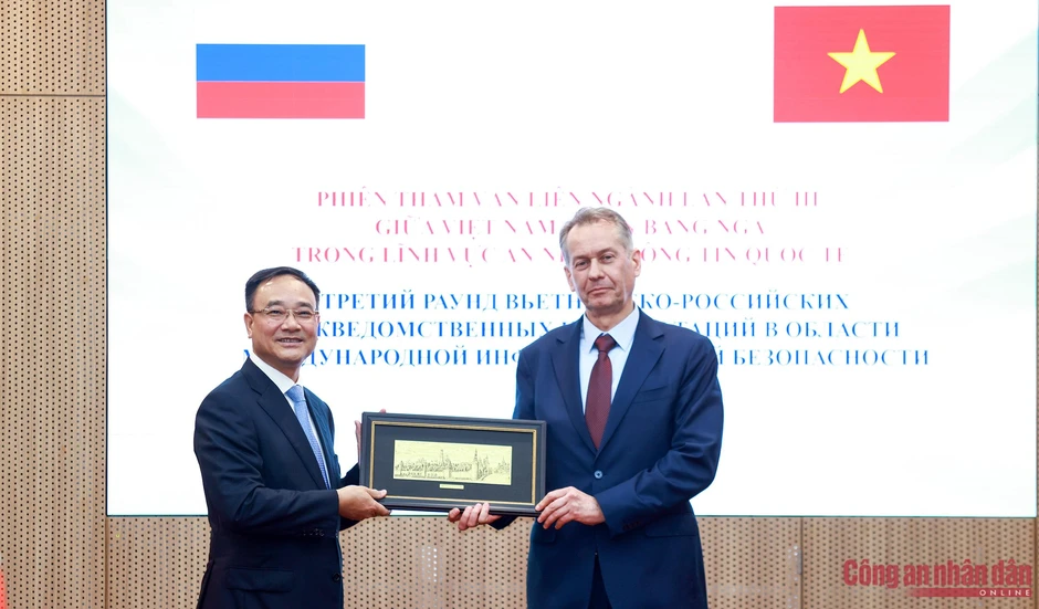 Việt Nam – Liên bang Nga tăng cường hợp tác trong lĩnh vực an ninh thông tin quốc tế Việt Nam – Liên bang Nga tăng cường hợp tác trong lĩnh vực an ninh thông tin quốc tế