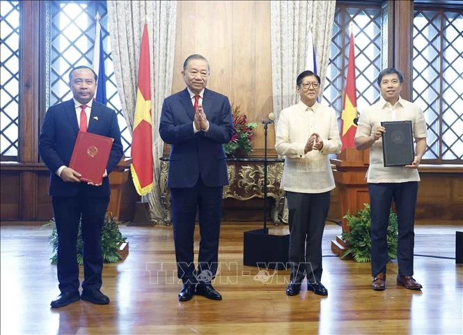 Việt Nam - Philippines nâng cấp quan hệ Đối tác chiến lược tăng cường Việt Nam - Philippines nâng cấp quan hệ Đối tác chiến lược tăng cường