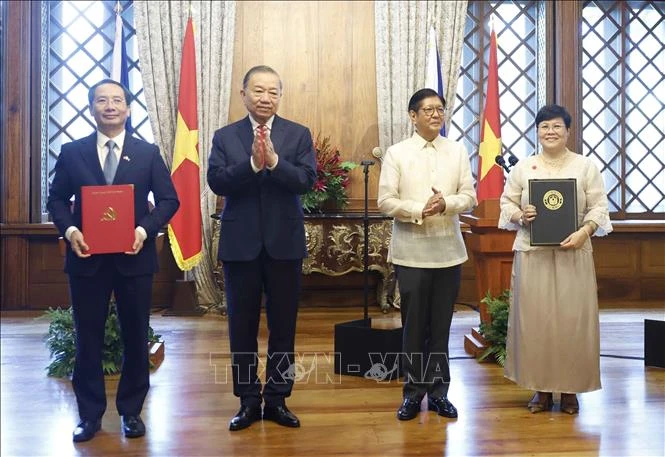 Việt Nam - Philippines nâng cấp quan hệ Đối tác chiến lược tăng cường Việt Nam - Philippines nâng cấp quan hệ Đối tác chiến lược tăng cường