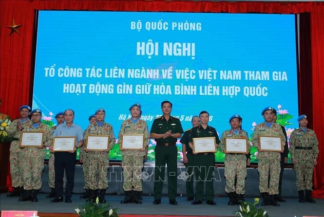 Việt Nam sẵn sàng triển khai 7 loại hình đơn vị mới tham gia gìn giữ hòa bình Việt Nam sẵn sàng triển khai 7 loại hình đơn vị mới tham gia gìn giữ hòa bình