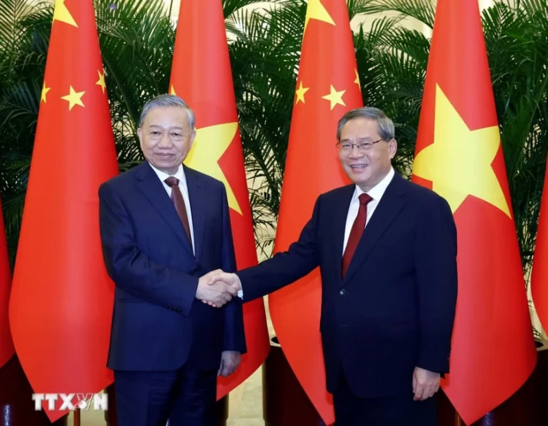 Việt Nam-Trung Quốc phấn đấu xác lập tầm cao mới cho hợp tác kinh tế, thương mại Việt Nam-Trung Quốc phấn đấu xác lập tầm cao mới cho hợp tác kinh tế, thương mại
