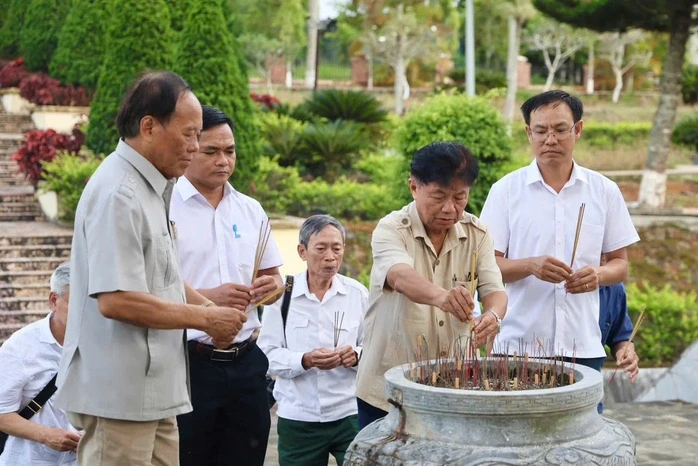 Vĩnh biệt anh Lương Quý Mão Vĩnh biệt anh Lương Quý Mão
