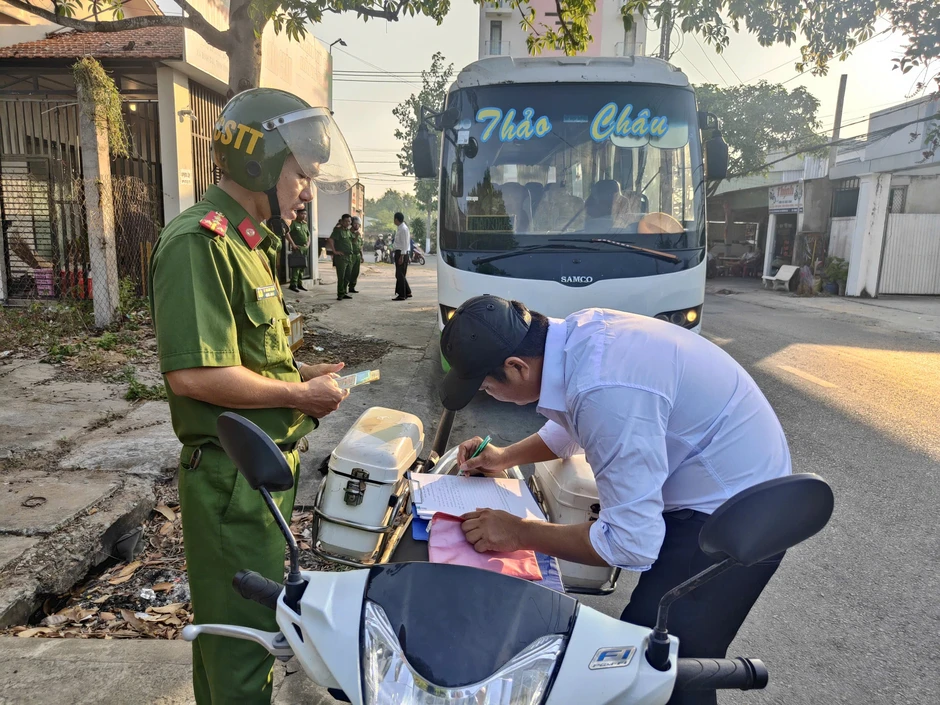Vĩnh Long: Xử phạt nhà xe Duy Quý 28 triệu đồng vì đón khách trái phép