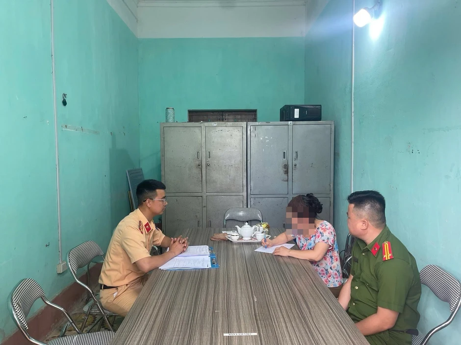 Vô tư tập lắc vòng trên đường ray tàu hỏa, người phụ nữ SN 1979 ở Lạng Sơn bị xử lý