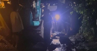 Vớt rác lúc mưa lớn, người đàn ông bị cuốn xuống cống tử vong