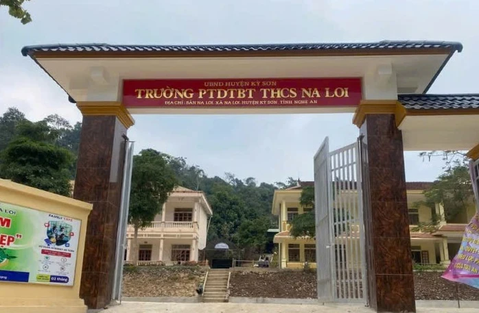 Vụ 2 nữ sinh lớp 8 bị “bắt vợ”: Nhà trường báo cáo gì về sự việc? Vụ 2 nữ sinh lớp 8 bị “bắt vợ”: Nhà trường báo cáo gì về sự việc?
