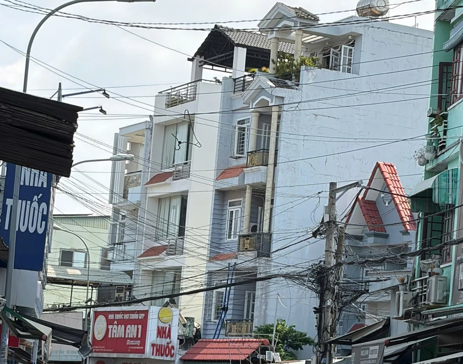 Vụ cháy nhà 5 tầng ở TPHCM khiến đôi nam nữ tử vong: Lời kể nhân chứng Vụ cháy nhà 5 tầng ở TPHCM khiến đôi nam nữ tử vong: Lời kể nhân chứng