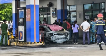 Vụ cháy ô tô, 2 thiếu niên tử vong: Công an thông tin về cốp xe chứa đầy pin, ắc quy