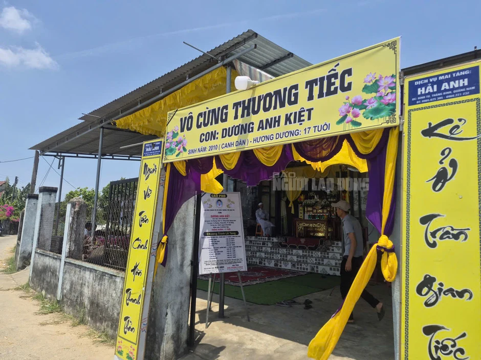 Vụ cháy xe 2 người chết: Người lái xe được nhờ chở giúp Vụ cháy xe 2 người chết: Người lái xe được nhờ chở giúp