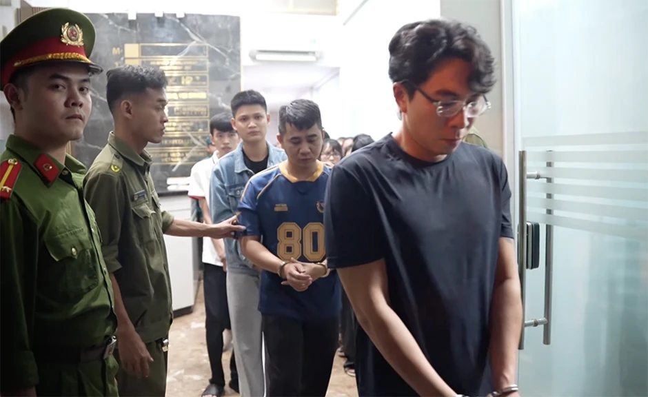 Vụ 'hợp đồng kỳ nghỉ' tại TPHCM: Khởi tố gần 200 bị can, số tiền lừa đảo hơn 600 tỷ đồng Vụ 'hợp đồng kỳ nghỉ' tại TPHCM: Khởi tố gần 200 bị can, số tiền lừa đảo hơn 600 tỷ đồng