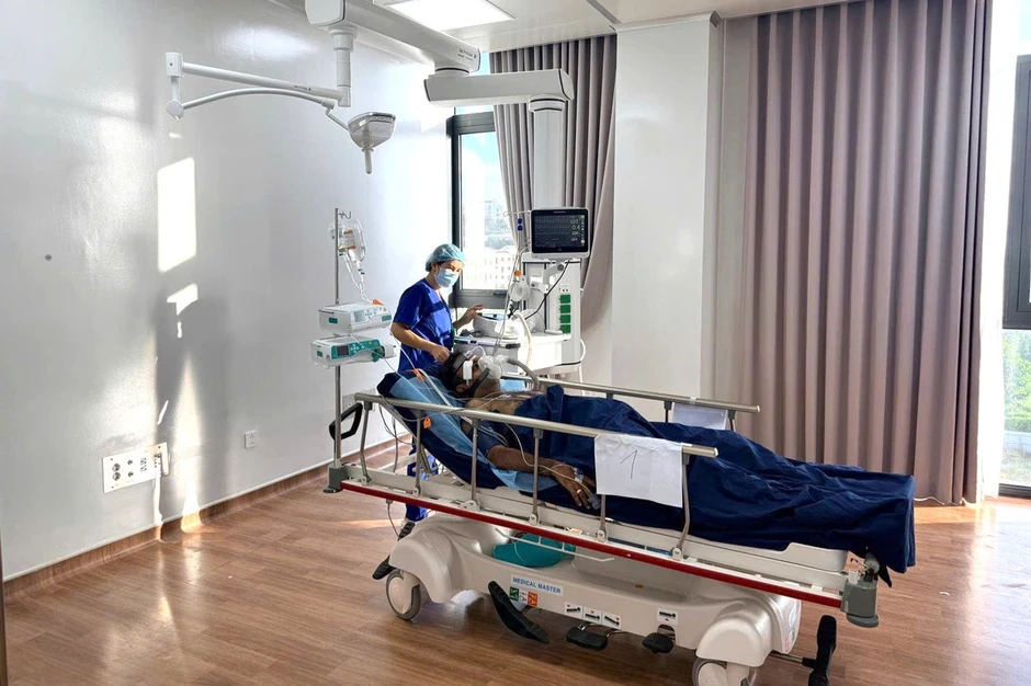Vụ lật ca nô làm chết 15 người ở Phú Quốc: Một trong hai du khách nguy kịch đã tỉnh táo lại Vụ lật ca nô làm chết 15 người ở Phú Quốc: Một trong hai du khách nguy kịch đã tỉnh táo lại