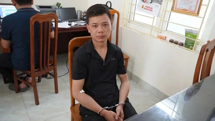 Vụ tài xế taxi bị bắn chết ở Quảng Trị: Cuộc gọi cuối đầy nước mắt của vợ nạn nhân Vụ tài xế taxi bị bắn chết ở Quảng Trị: Cuộc gọi cuối đầy nước mắt của vợ nạn nhân