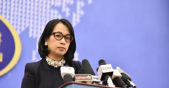 Vụ tàu Khôi Nguyên 18 gặp nạn: 48 người được cứu sống, đang về đất liền