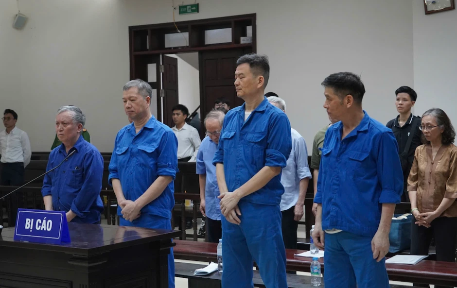 Vụ tháp nghìn tỷ bị bỏ hoang ở Hà Nội: Dàn cựu lãnh đạo VICEM được giảm án Vụ tháp nghìn tỷ bị bỏ hoang ở Hà Nội: Dàn cựu lãnh đạo VICEM được giảm án