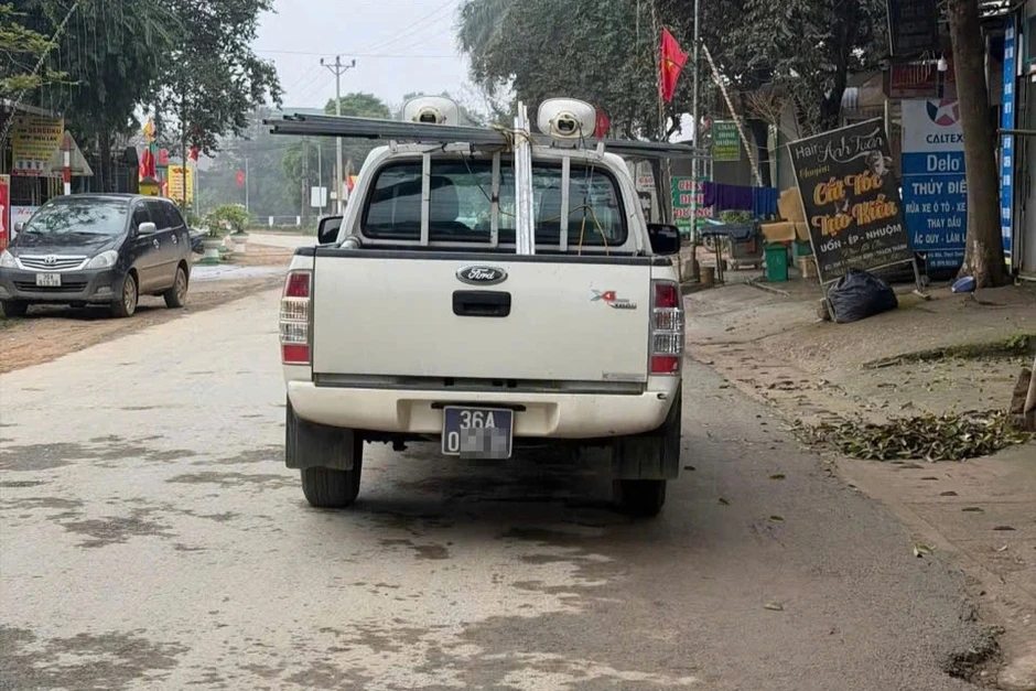 Vụ xe biển xanh bị xử phạt ở Thanh Hóa: Hết hạn đăng kiểm gần 9 tháng Vụ xe biển xanh bị xử phạt ở Thanh Hóa: Hết hạn đăng kiểm gần 9 tháng