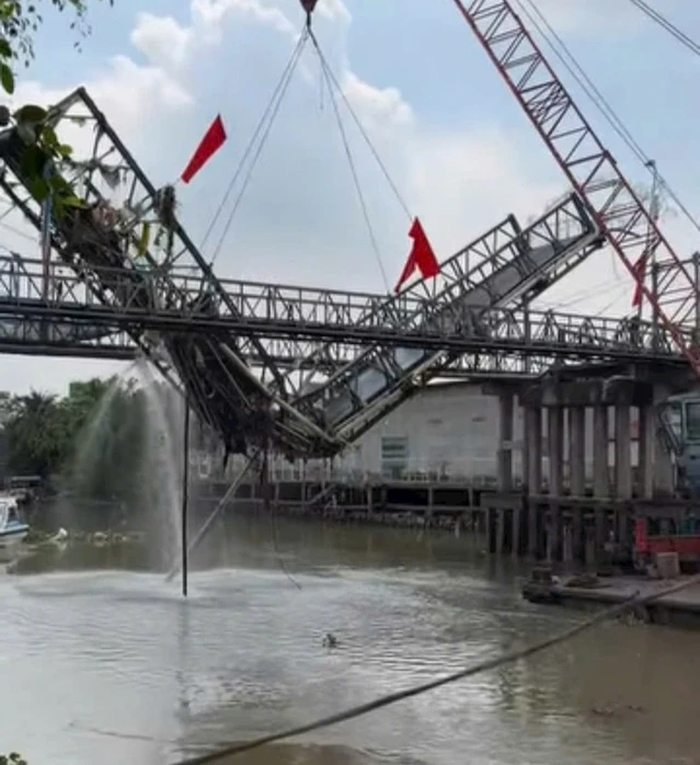 Vụ xe chở gạo làm sập cầu ở Cần Thơ: Sẽ xử lý xe tải và chủ doanh nghiệp Vụ xe chở gạo làm sập cầu ở Cần Thơ: Sẽ xử lý xe tải và chủ doanh nghiệp