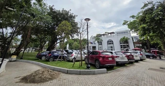 Vừa chi tiền tỷ cải tạo, bán đảo hồ Hoàng Cầu đã bị chiếm dụng đỗ ô tô