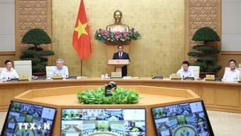 Vượt qua nhiều “cơn gió ngược,” đưa “con thuyền” kinh tế, xã hội cập bến an toàn