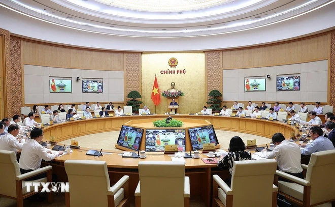 Vượt qua nhiều “cơn gió ngược,” đưa “con thuyền” kinh tế, xã hội cập bến an toàn Vượt qua nhiều “cơn gió ngược,” đưa “con thuyền” kinh tế, xã hội cập bến an toàn
