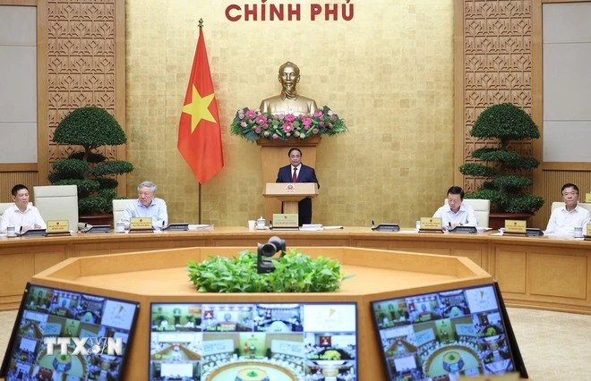 Vượt qua nhiều “cơn gió ngược,” đưa “con thuyền” kinh tế, xã hội cập bến an toàn Vượt qua nhiều “cơn gió ngược,” đưa “con thuyền” kinh tế, xã hội cập bến an toàn