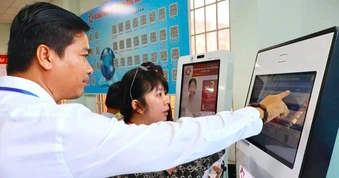 Xã đầu tiên ở Tây Ninh đưa robot, AI phục vụ người dân ngoài giờ hành chính