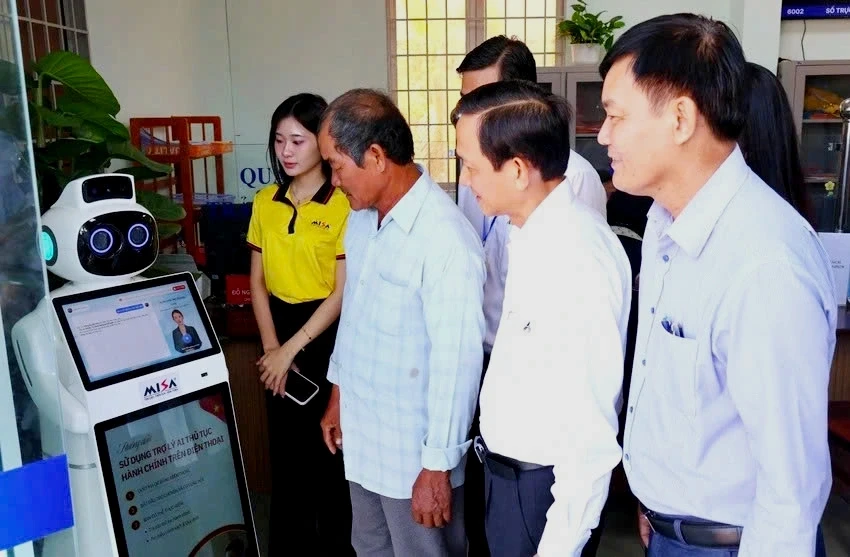 Xã đầu tiên ở Tây Ninh đưa robot, AI phục vụ người dân ngoài giờ hành chính Xã đầu tiên ở Tây Ninh đưa robot, AI phục vụ người dân ngoài giờ hành chính