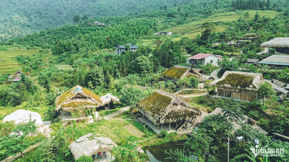 Xà Phìn - Ngôi làng phủ kín rêu xanh như trong chuyện cổ tích Xà Phìn - Ngôi làng phủ kín rêu xanh như trong chuyện cổ tích