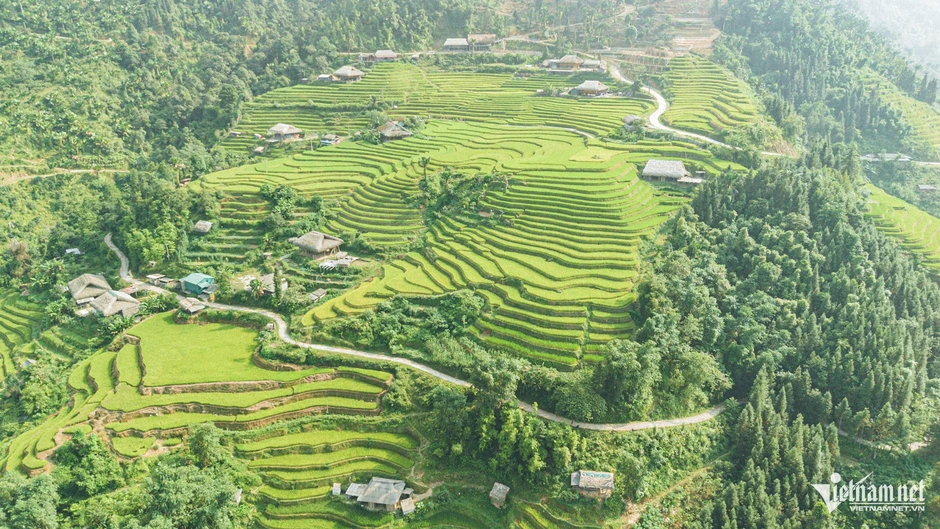 Xà Phìn - Ngôi làng phủ kín rêu xanh như trong chuyện cổ tích Xà Phìn - Ngôi làng phủ kín rêu xanh như trong chuyện cổ tích