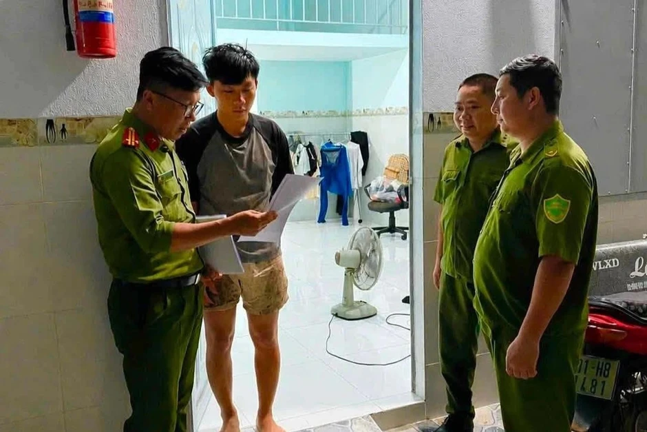 Xác minh danh tính người phụ nữ tử vong trong bao bố bên bờ sông Sài Gòn Xác minh danh tính người phụ nữ tử vong trong bao bố bên bờ sông Sài Gòn