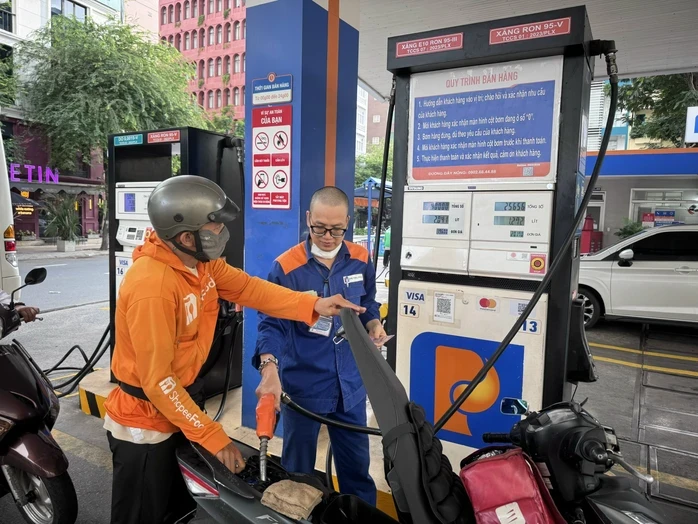 Xăng E10 sẵn sàng cung ứng Xăng E10 sẵn sàng cung ứng