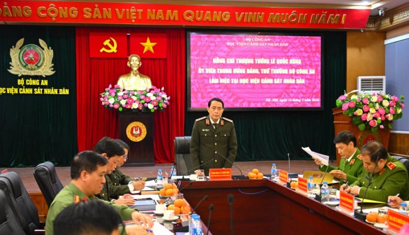 Xây dựng Học viện Cảnh sát nhân dân thông minh gắn với chuyển đổi số Xây dựng Học viện Cảnh sát nhân dân thông minh gắn với chuyển đổi số