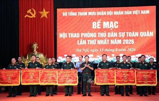 Xây dựng lực lượng cứu hộ - cứu nạn tinh nhuệ, chuyên nghiệp, cơ động Xây dựng lực lượng cứu hộ - cứu nạn tinh nhuệ, chuyên nghiệp, cơ động