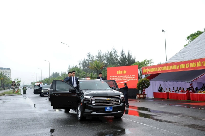 Xây dựng lực lượng tham mưu Cảnh vệ chuyên sâu, tinh, gọn, mạnh, đáp ứng yêu cầu, nhiệm vụ trong kỷ nguyên mới Xây dựng lực lượng tham mưu Cảnh vệ chuyên sâu, tinh, gọn, mạnh, đáp ứng yêu cầu, nhiệm vụ trong kỷ nguyên mới