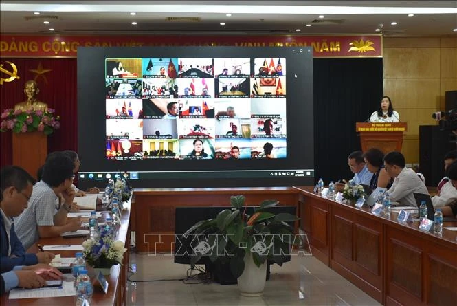 Xây dựng mạng lưới chuyên gia, trí thức kiều bào trong các lĩnh vực công nghệ chiến lược Xây dựng mạng lưới chuyên gia, trí thức kiều bào trong các lĩnh vực công nghệ chiến lược