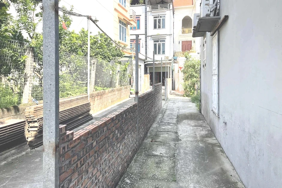 Xây hàng rào trên đất của người khác có thể bị phạt 10 triệu đồng