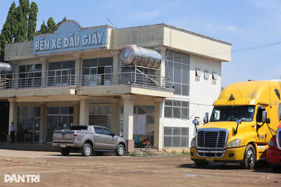 Xe container chở sầu riêng không còn xếp hàng chờ kiểm định ở Đồng Nai Xe container chở sầu riêng không còn xếp hàng chờ kiểm định ở Đồng Nai