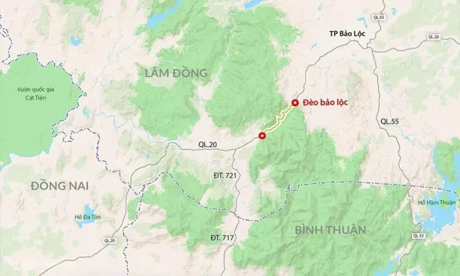 Xe container và ôtô rơi xuống vực sau tai nạn trên đèo Bảo Lộc Xe container và ôtô rơi xuống vực sau tai nạn trên đèo Bảo Lộc