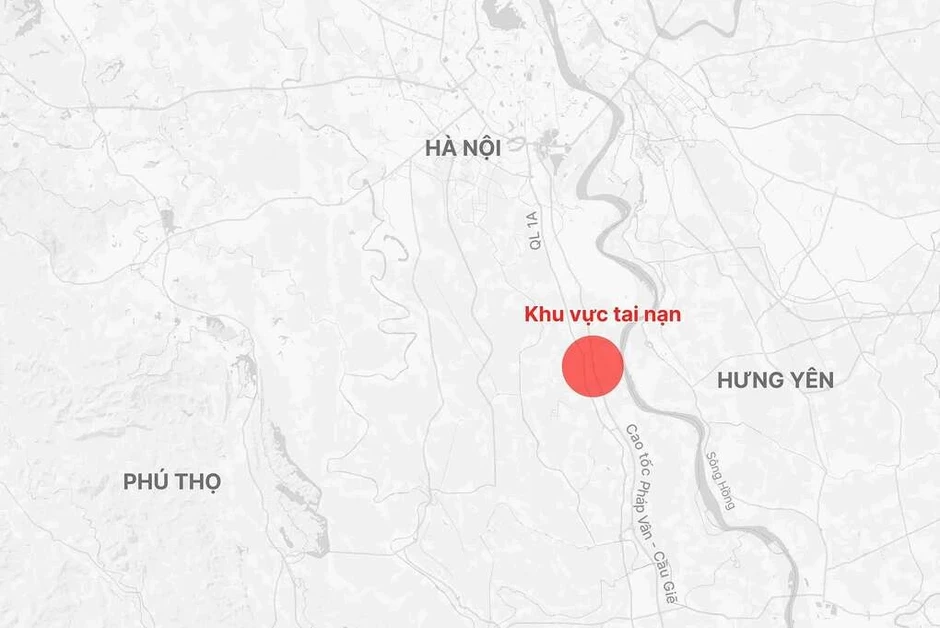 Xe khách lao khỏi cao tốc Pháp Vân - Cầu Giẽ, 4 người chết Xe khách lao khỏi cao tốc Pháp Vân - Cầu Giẽ, 4 người chết