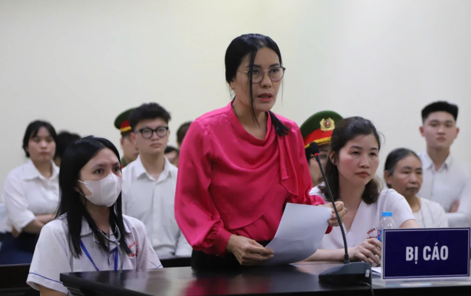 Xem xét kháng cáo kêu oan của nữ cựu hiệu trưởng ở Hà Nội Xem xét kháng cáo kêu oan của nữ cựu hiệu trưởng ở Hà Nội