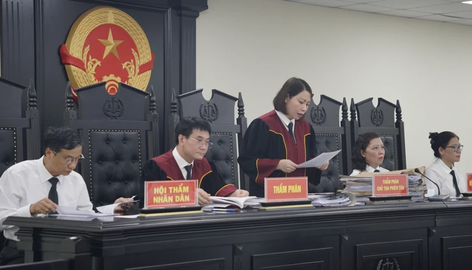 Xét xử cựu Chủ tịch MediUSA trong vụ thực phẩm chức năng giả Xét xử cựu Chủ tịch MediUSA trong vụ thực phẩm chức năng giả