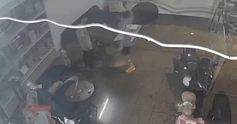 Xôn xao clip đánh người từ chuyện đốt vàng mã