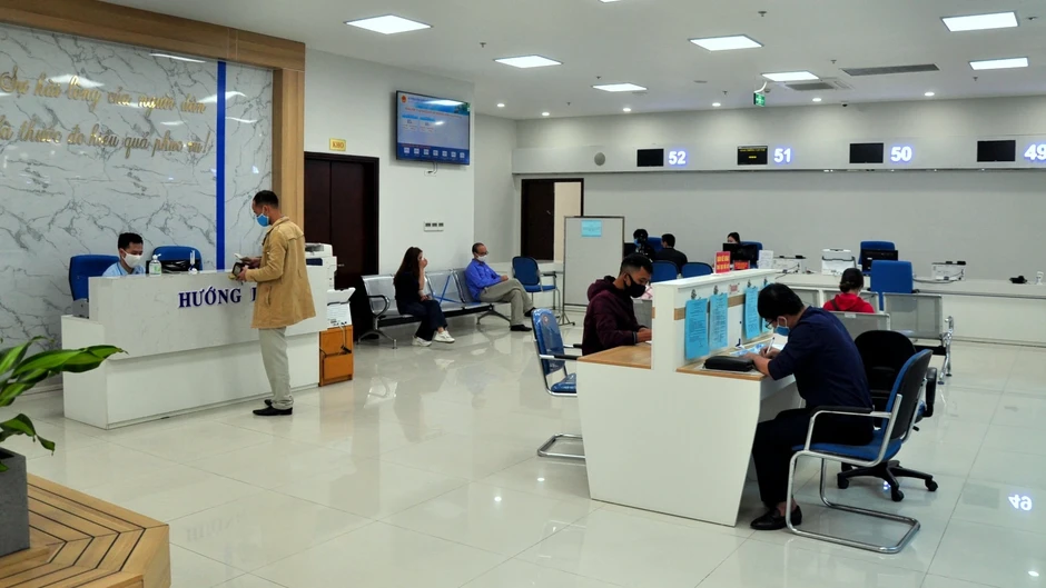 Xử lý cán bộ chậm giải quyết hồ sơ của dân: Kỷ cương đi cùng cải cách hành chính Xử lý cán bộ chậm giải quyết hồ sơ của dân: Kỷ cương đi cùng cải cách hành chính