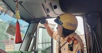 Xử lý hàng loạt hành khách không thắt dây an toàn trên cao tốc