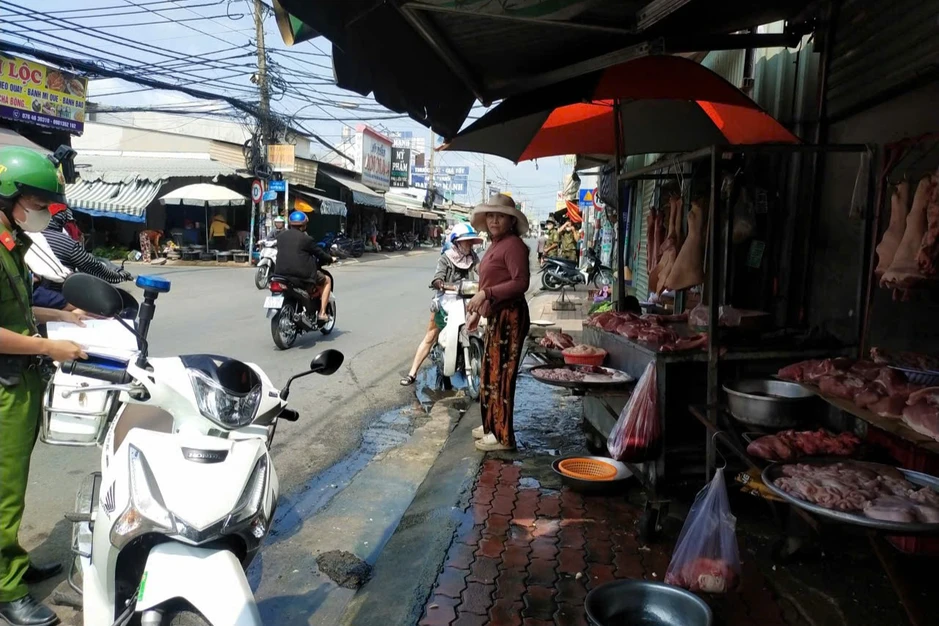 Xử lý lấn chiếm lòng đường, vỉa hè: Làm nghiêm và tạo sinh kế cho người dân Xử lý lấn chiếm lòng đường, vỉa hè: Làm nghiêm và tạo sinh kế cho người dân