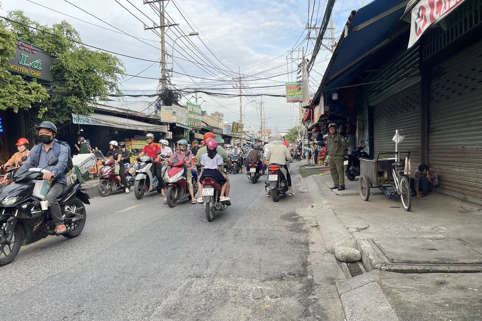Xử lý lấn chiếm lòng đường, vỉa hè: Làm nghiêm và tạo sinh kế cho người dân Xử lý lấn chiếm lòng đường, vỉa hè: Làm nghiêm và tạo sinh kế cho người dân