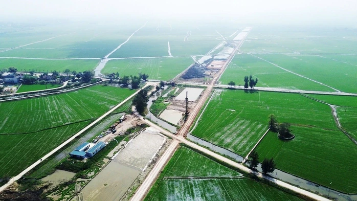 Xử lý một nhà thầu thi công dự án đường Tố Hữu nối dài đi sân bay Phú Bài Xử lý một nhà thầu thi công dự án đường Tố Hữu nối dài đi sân bay Phú Bài