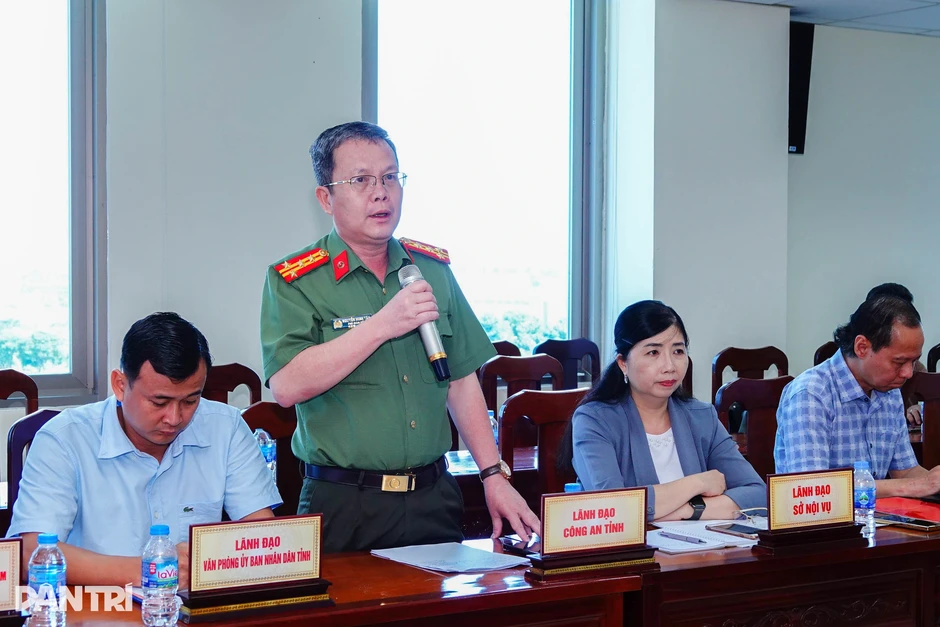 Xử phạt thuyền trưởng lái sà lan 4.000 tấn làm đứt dây điện cầu Chợ Gạo